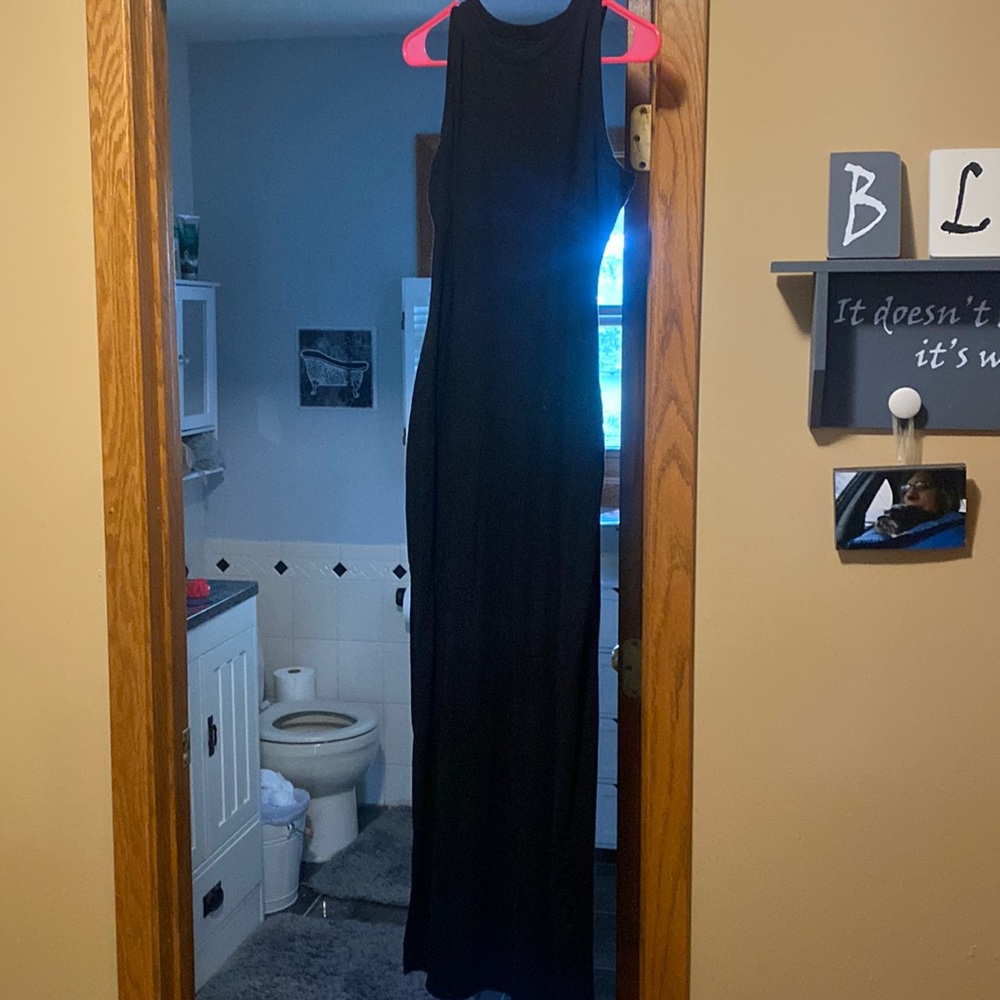 Black bodycon dress size L